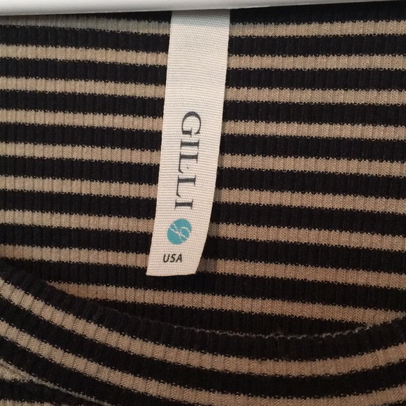 Black and Cream Side Slit Top - Picture 5 of 5